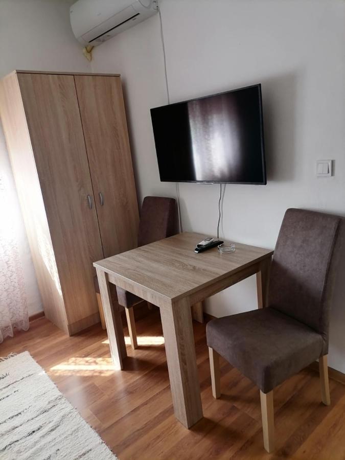 Apartmani 15 Cetinje Exteriér fotografie